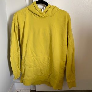 Luluemon Yellow Oversized Size 4 Sweatshirt